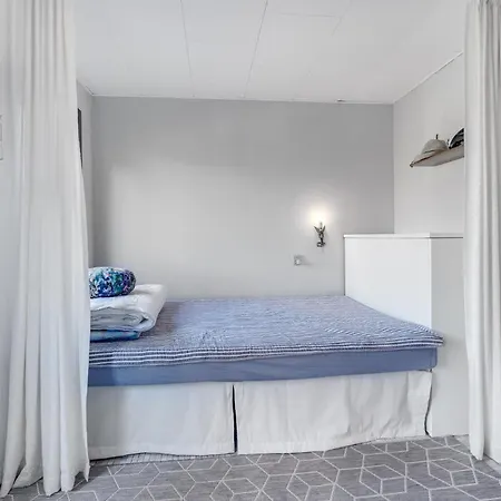 2 Bedroom Amazing In Vaeggerlose * Bøtø By