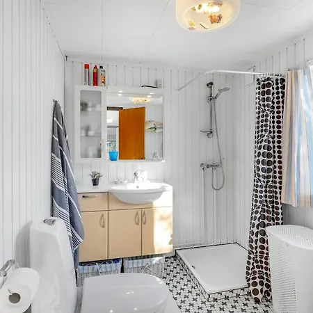 Casa vacanze 2 Bedroom Amazing In Vaeggerlose Bøtø By