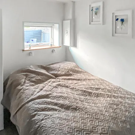 2 Bedroom Beautiful In Vaeggerlose *