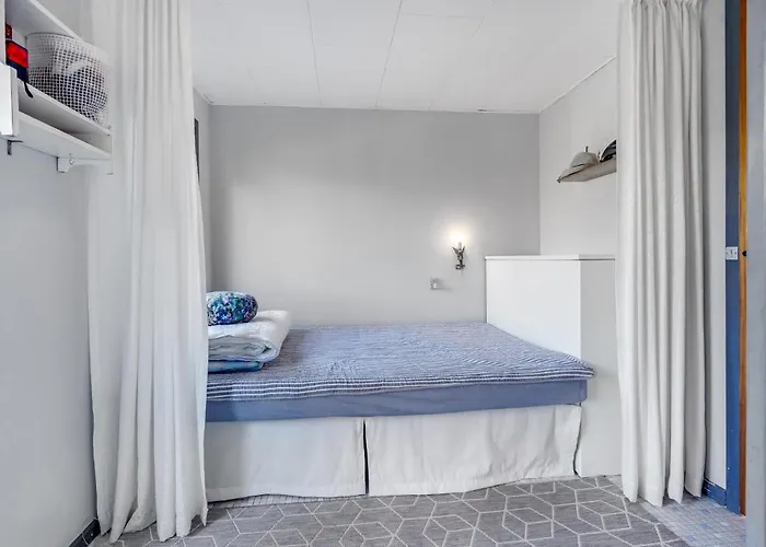 2 Bedroom Amazing In Vaeggerlose * Bøtø By