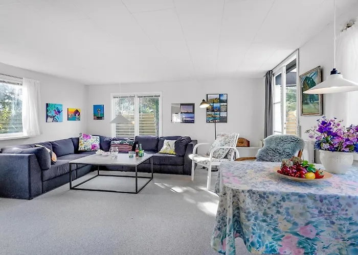 2 Bedroom Amazing In Vaeggerlose Σπίτι διακοπών