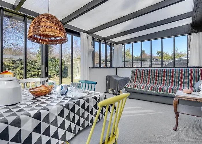Σπίτι διακοπών 2 Bedroom Amazing In Vaeggerlose Bøtø By