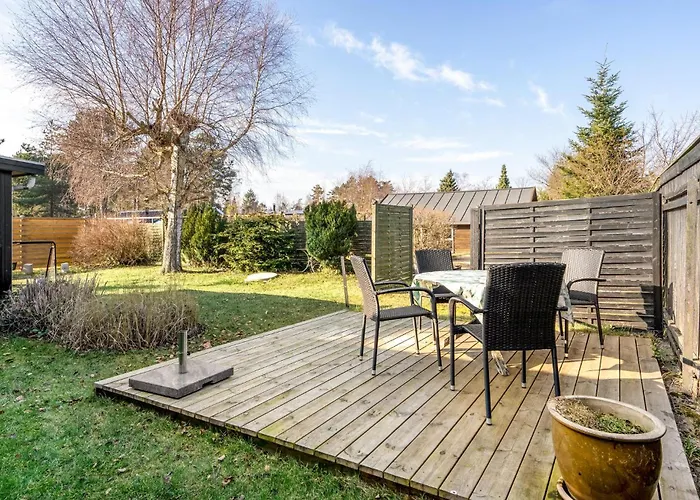 Σπίτι διακοπών 2 Bedroom Amazing In Vaeggerlose Bøtø By